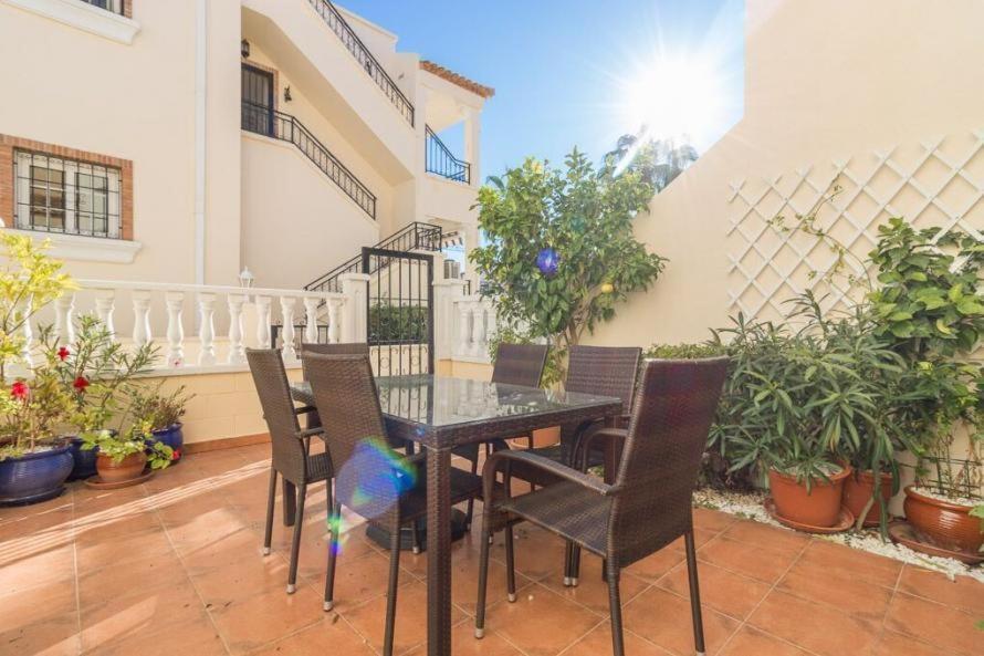 Townhouse Playa Flamenca Villa Exterior photo