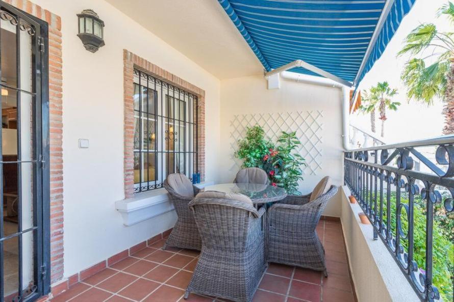 Townhouse Playa Flamenca Villa Exterior photo